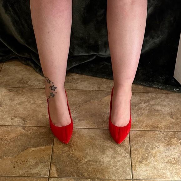 Guess pump heels, brand new - Picture 5 of 6